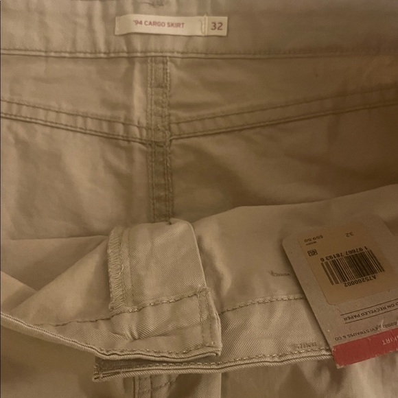 Levis 94 Cargo Mini Skirt Khaki Tan Mid Rise Slim Fit Size 32 - Picture 3 of 5